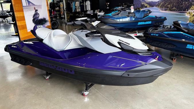 02 Sea Doo GTI SE 170 2025