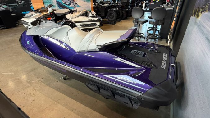 02 Sea Doo GTI SE 170 2025